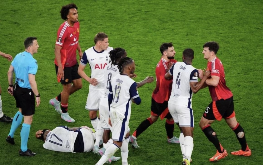 Xung đột căng thẳng trong suốt 90 phút trận đấu (nguồn ảnh PA)