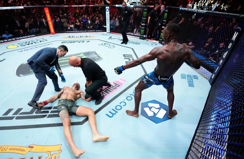 Israel Adesanya tái xuất, Alex Pereira có hàng động đáng chú ý 812040