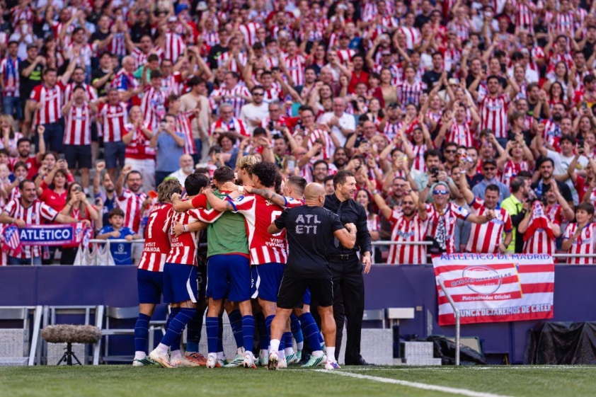 Simeone nói lời thẳng về màn 'đấu tố trọng tài' của Mourinho sau derby Madrid