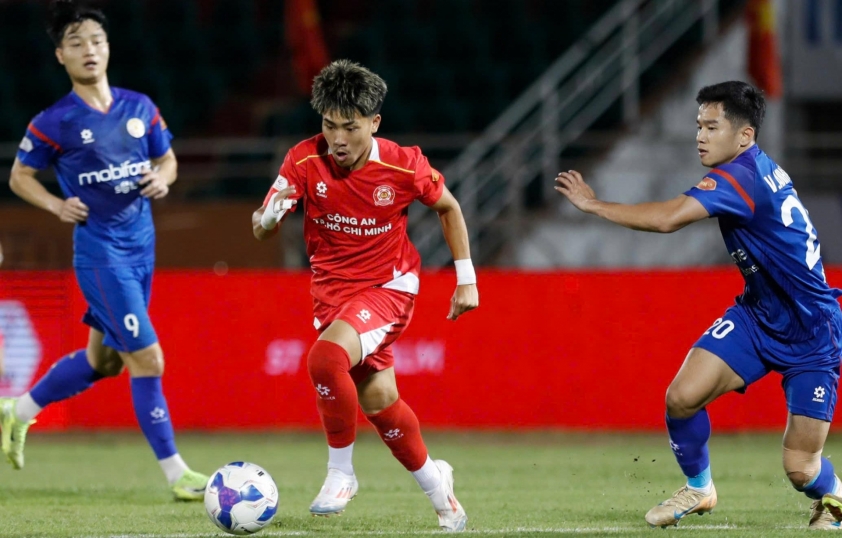 HLV Kim Sang-sik đặt niềm tin vào 'ẩn số' Việt Kiều: Cơ hội vàng hay cuộc đào thải khắc nghiệt? 853472